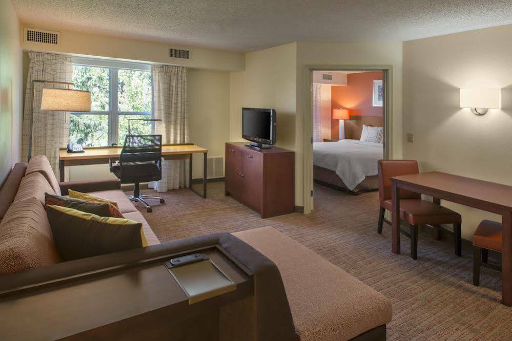 Residence Inn Indianapolis Airport Buitenkant foto